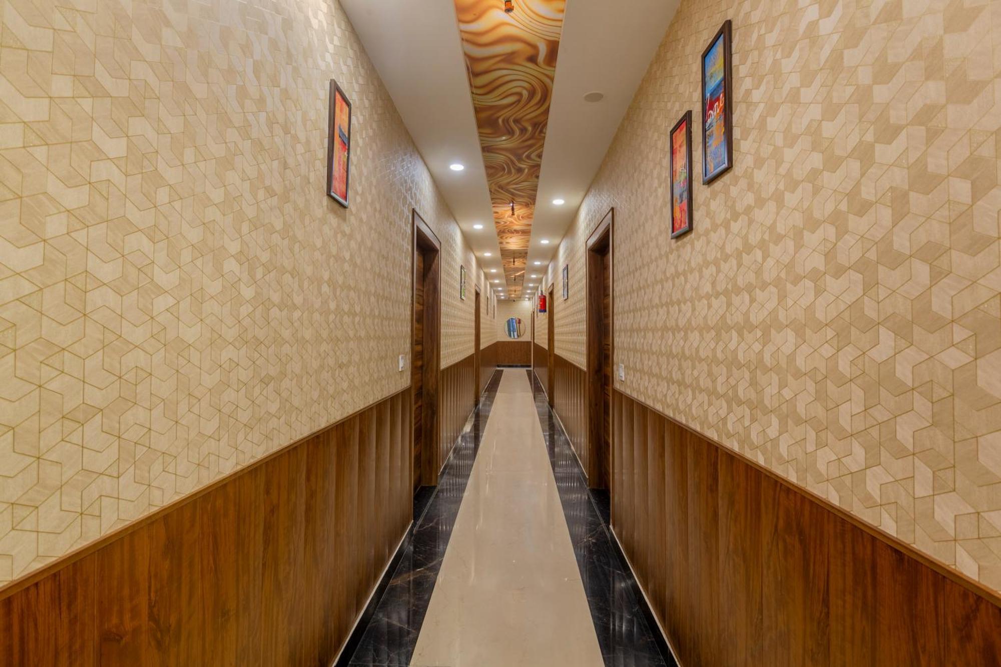 Shree Jee Hotel - Nit Faridabad Ngoại thất bức ảnh