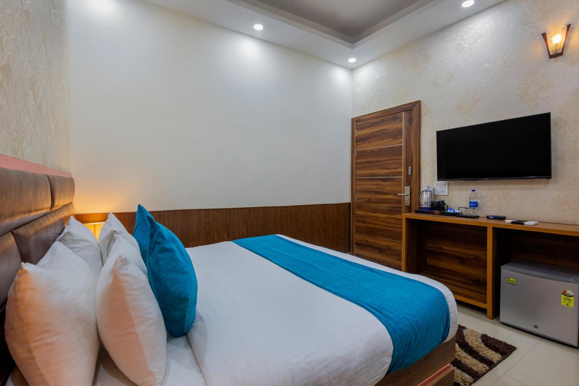Shree Jee Hotel - Nit Faridabad Ngoại thất bức ảnh